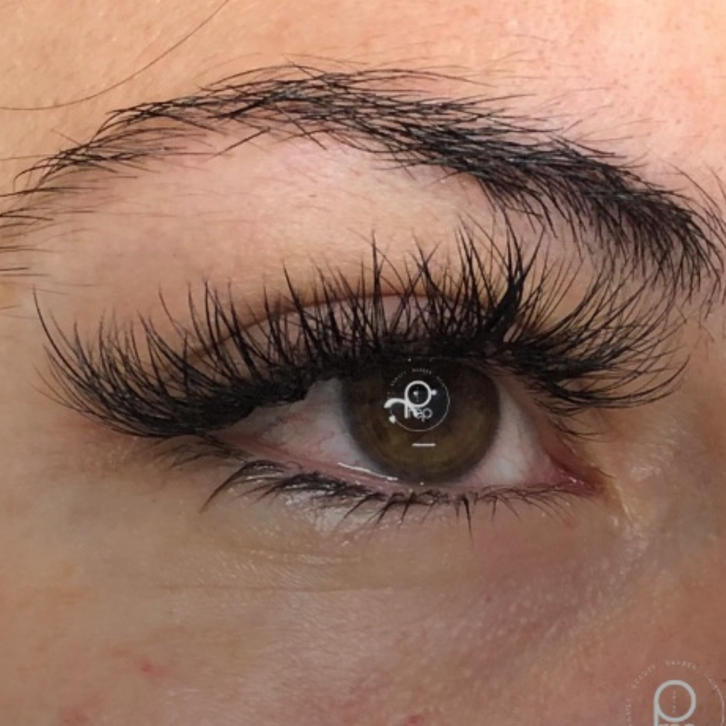 Custom Lash Extensions